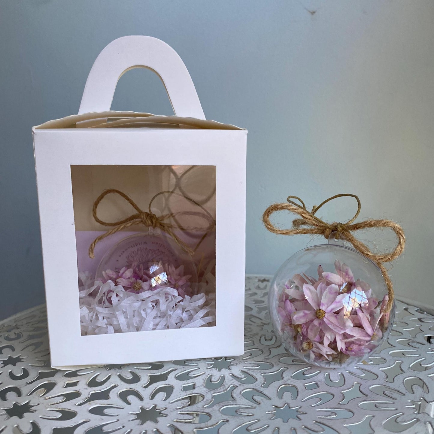 Pink Daisy Bauble - Small
