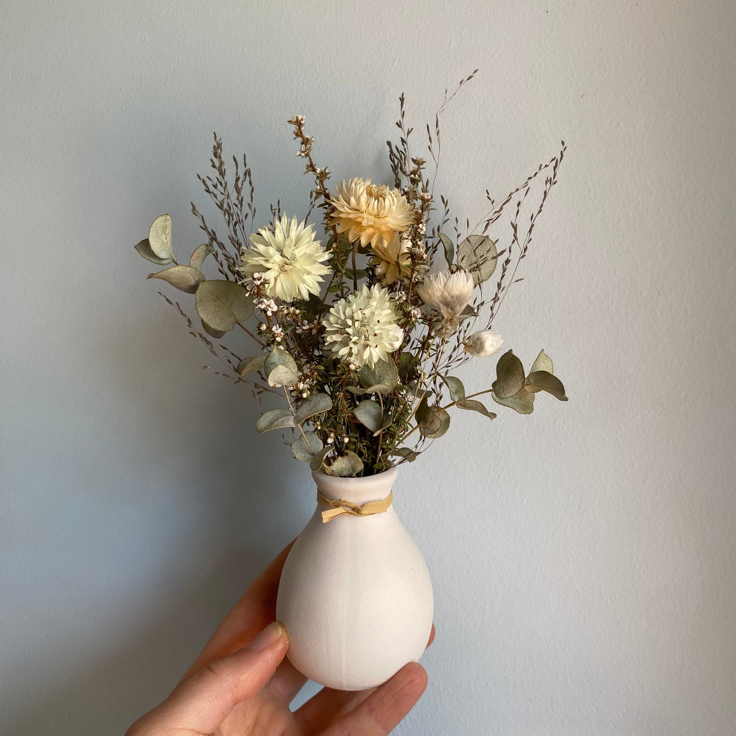 Everlasting Daisy Bouquet - Mini - Soft and Neutral