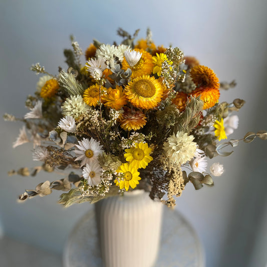 How to care for your dried flowers