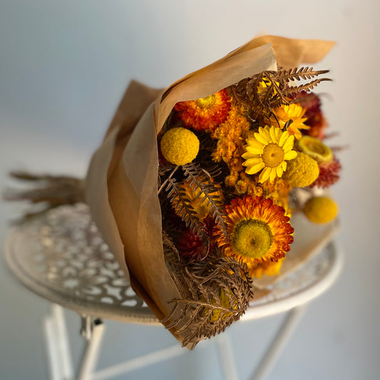 Everlasting Daisy Florist - Small - Warm & Earthy