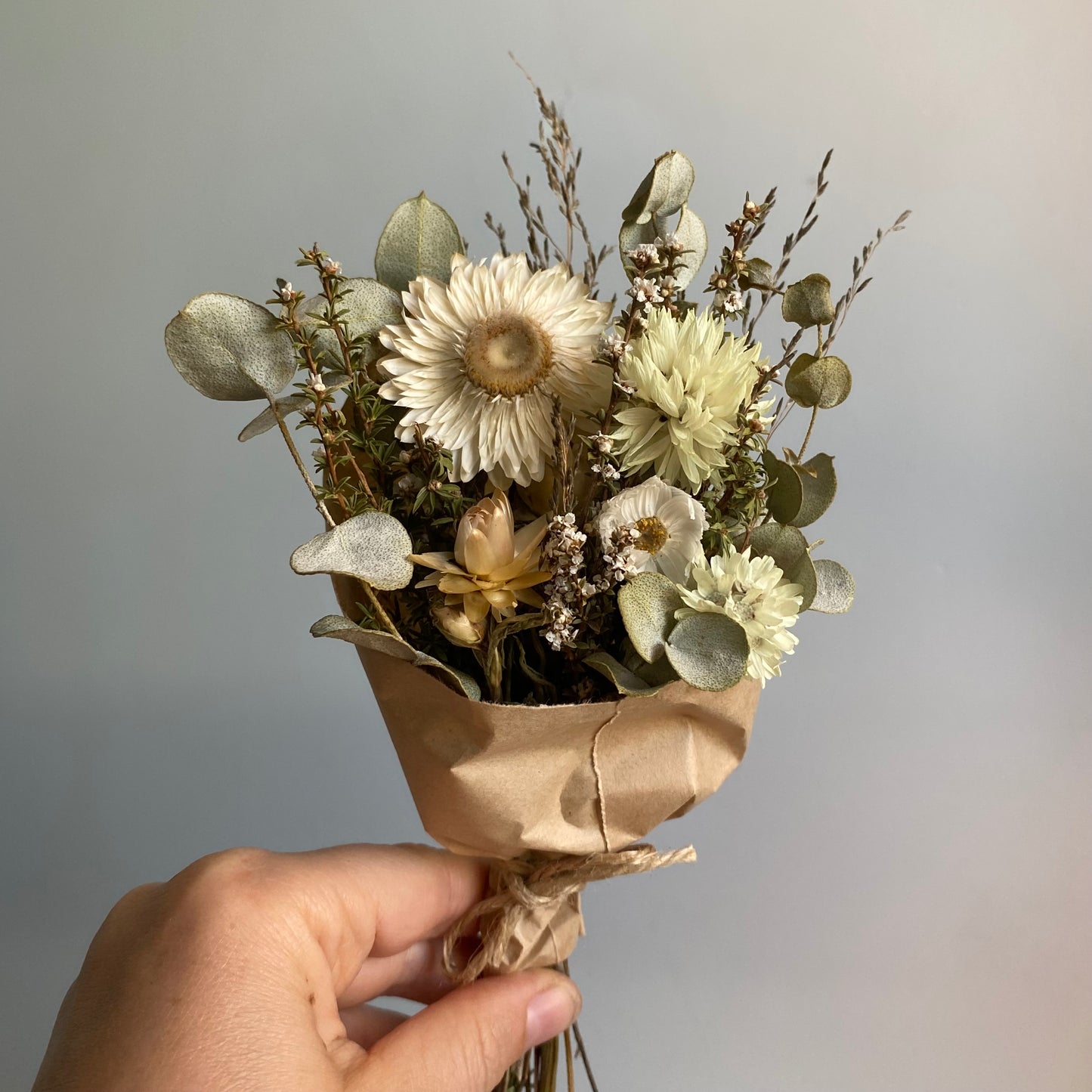 Everlasting Daisy Bouquet - Mini - Soft and Neutral