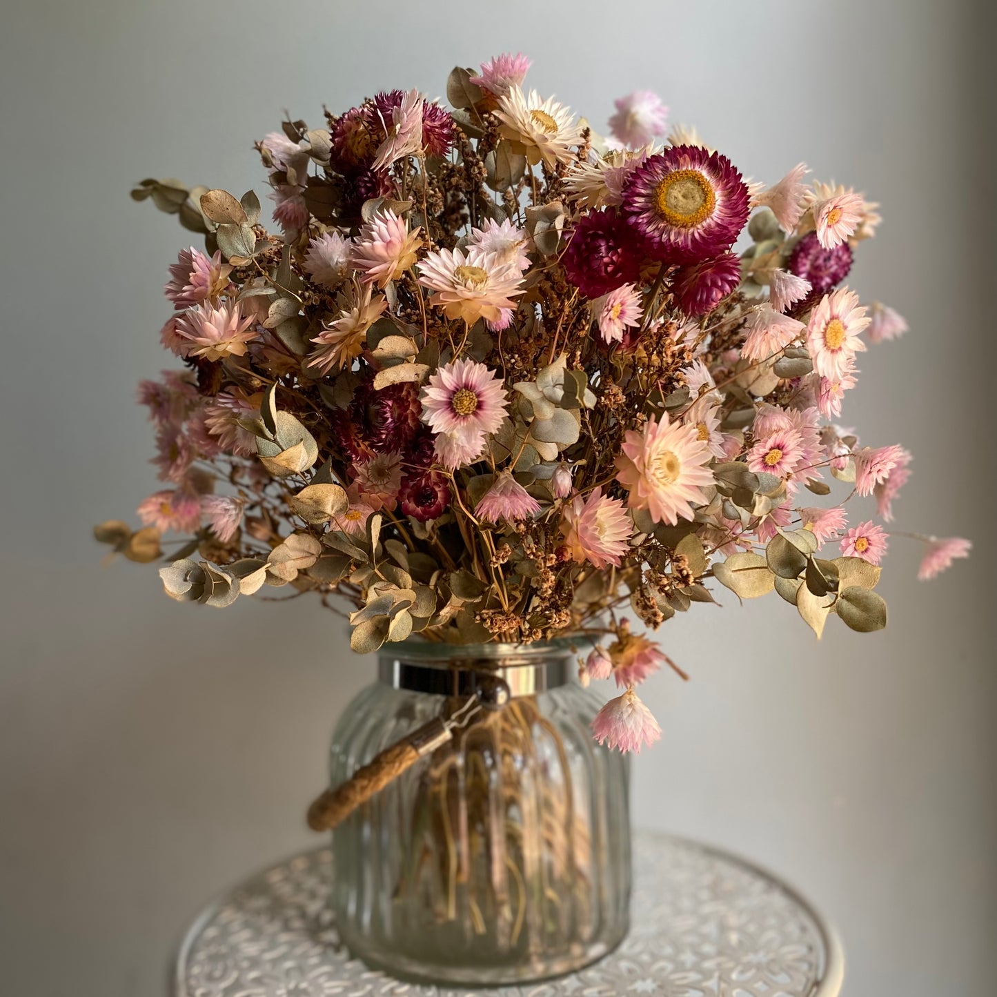 Everlasting Daisy Bouquet - Medium - Vintage Romance