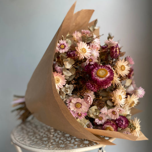 Everlasting Daisy Bouquet - Medium - Vintage Romance