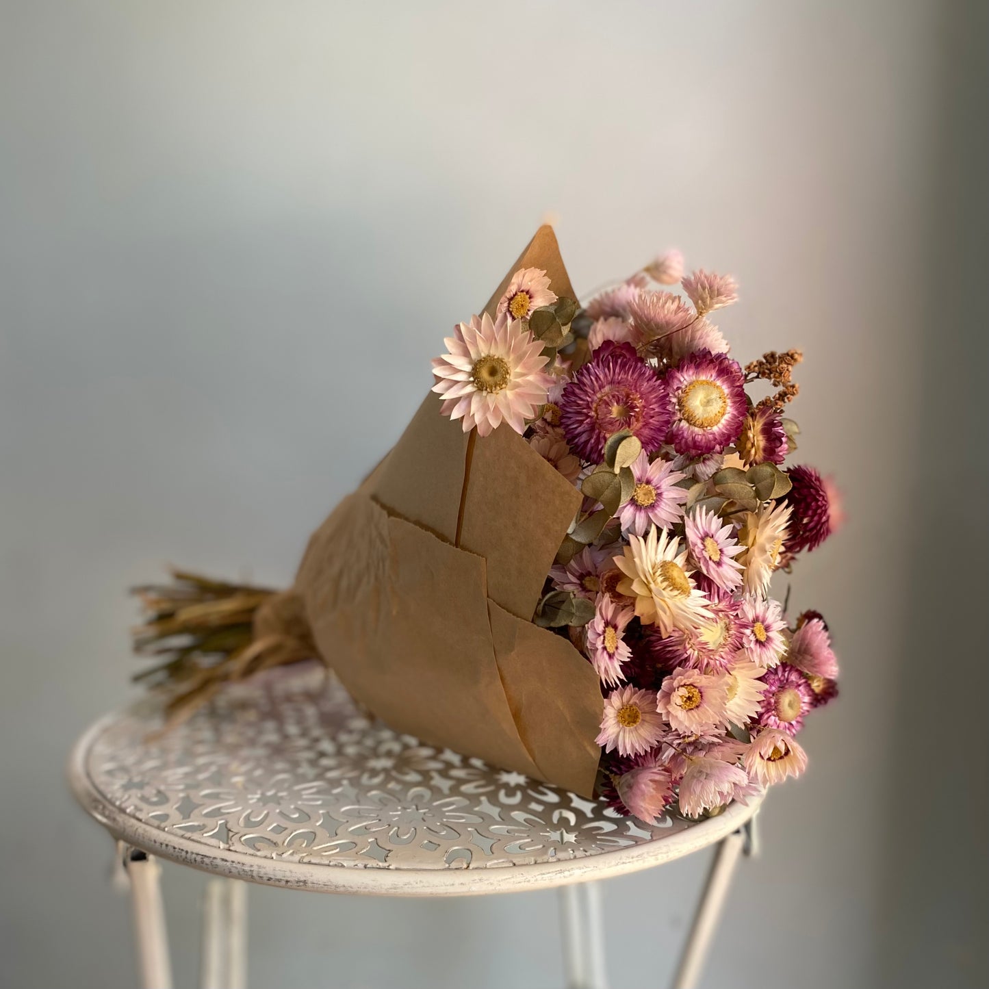 Everlasting Daisy Bouquet - Medium - Vintage Romance