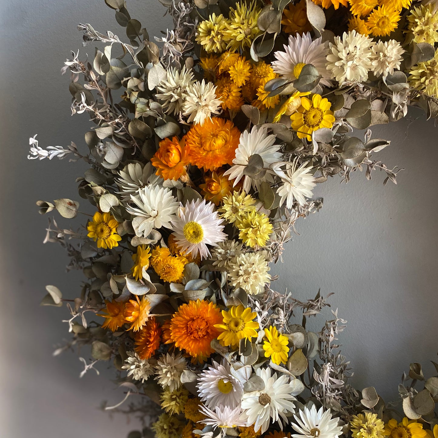 Everlasting Daisy Wreath - Dried Australian Wildflower Wreath - Large - Gold, Silver & White
