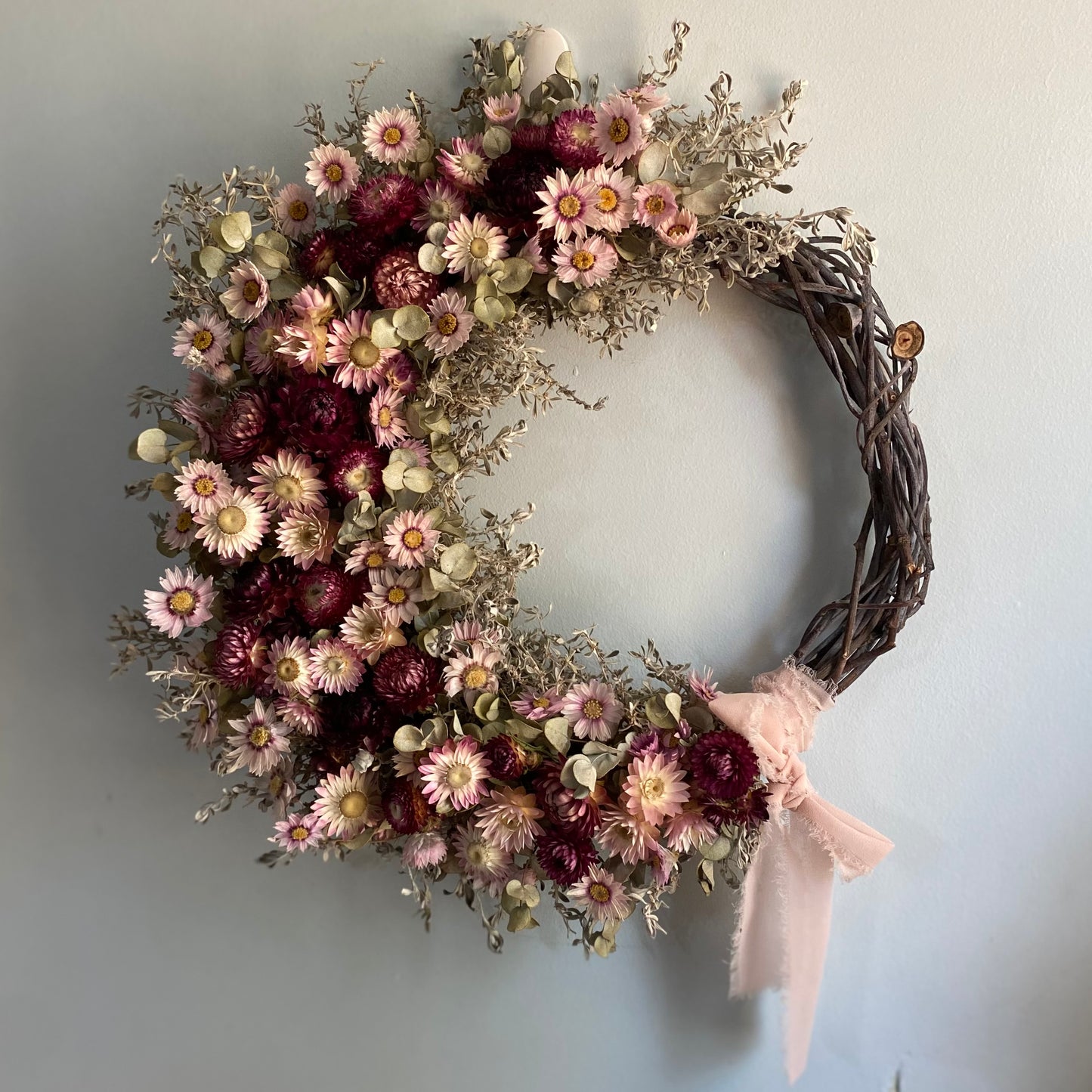 Everlasting Daisy Wreath: Dried Australian Wildflower Wreath - Medium - Pinks