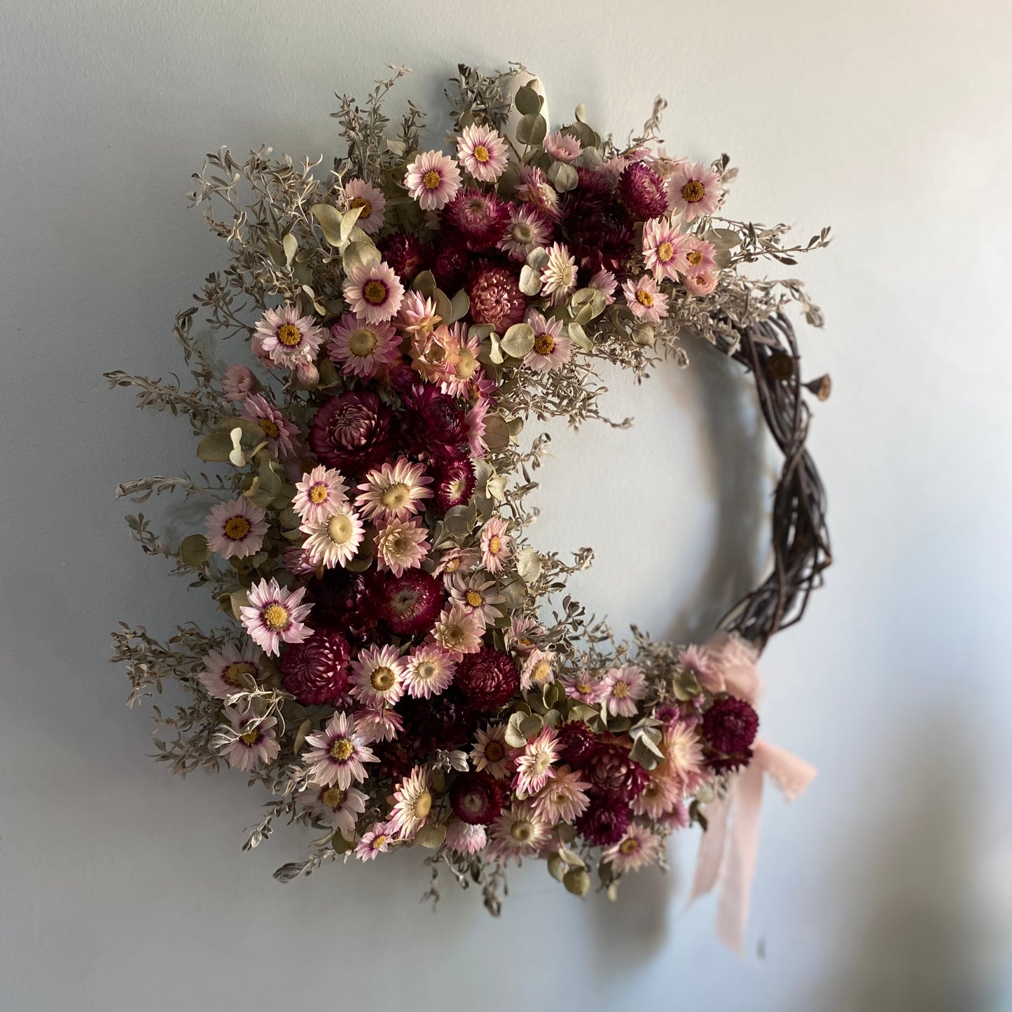Everlasting Daisy Wreath: Dried Australian Wildflower Wreath - Medium - Pinks