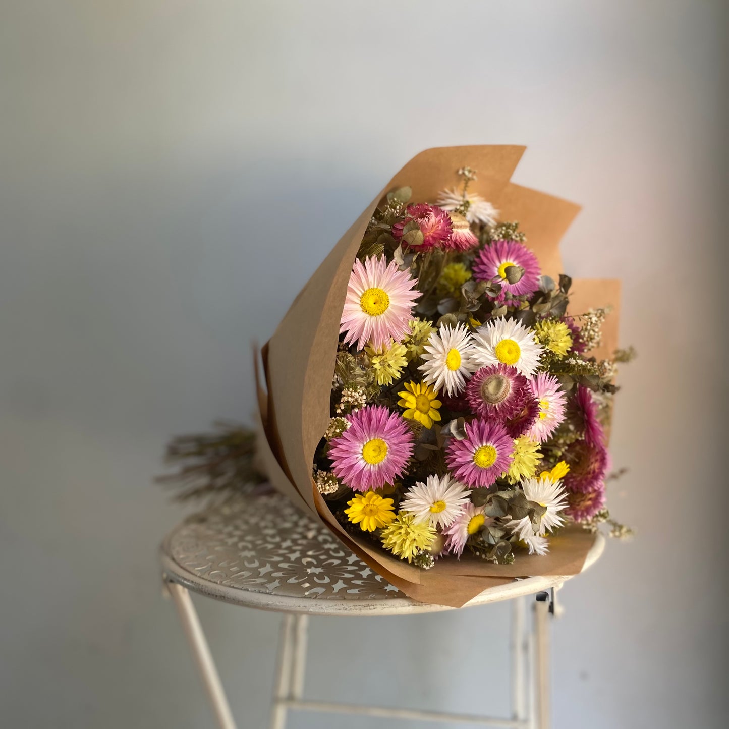 Everlasting Daisy Bouquet - Medium - Vibrant and Colourful