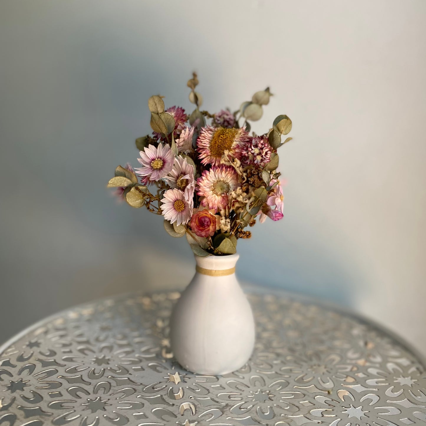 Everlasting Daisy Bouquet - Mini - Vintage Romance