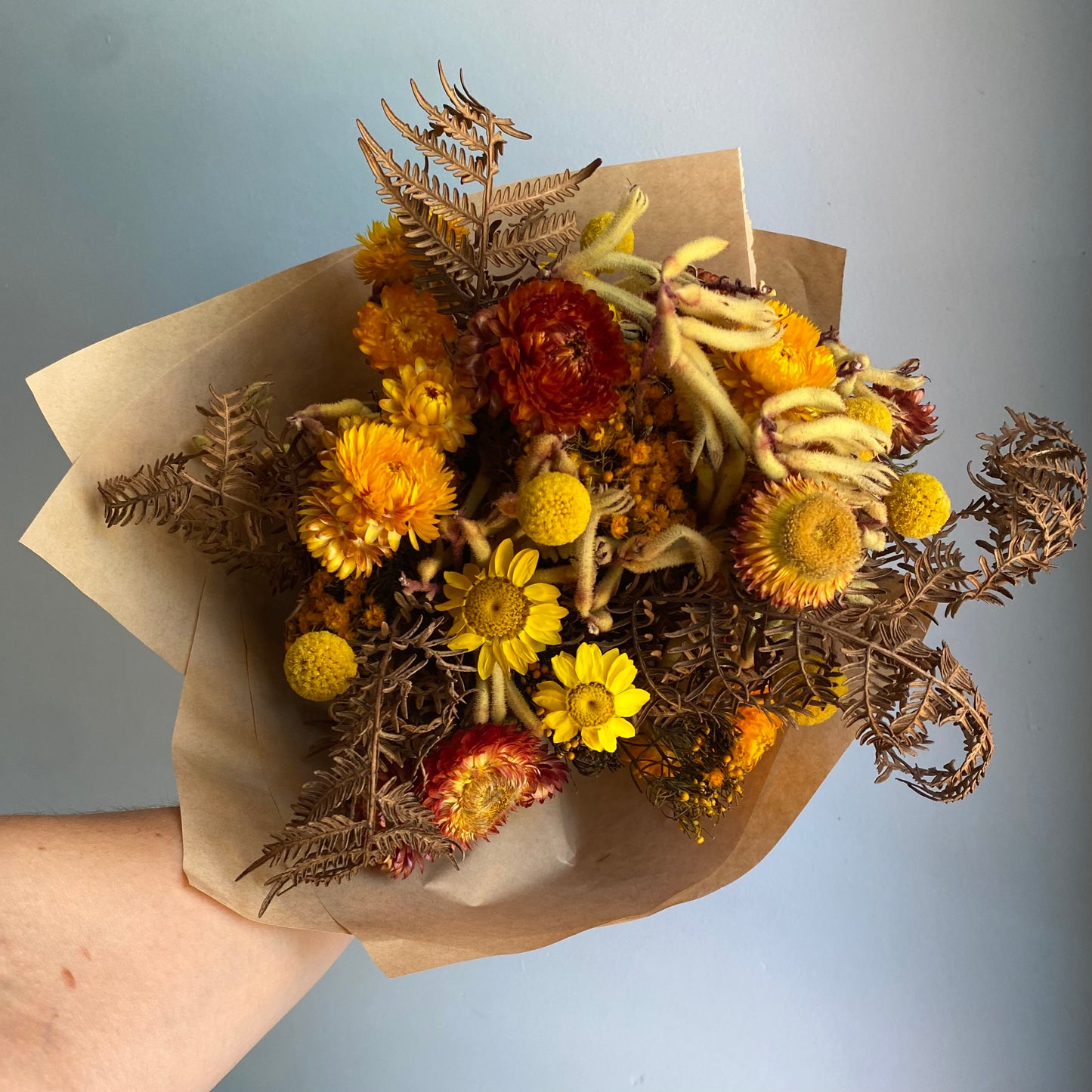 Everlasting Daisy Florist - Small - Warm & Earthy